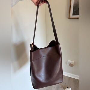 Madewell Essential Bucket Tote